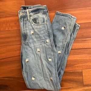 Hollister white flower embroidered Jeans